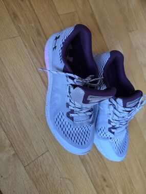 Under Armour Light Gray and Maroon Training Sneakers with Pink Soles